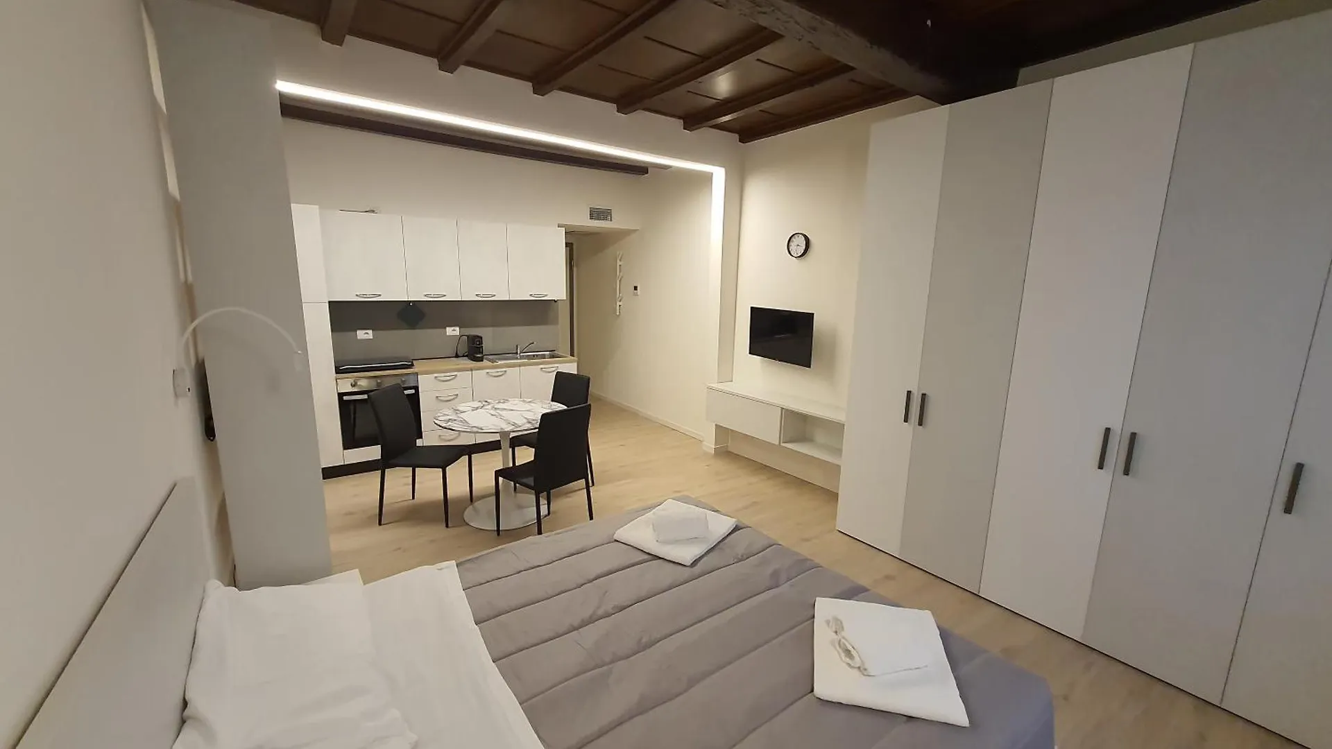 Residenza I Portici Apartment Castelleone 0*,